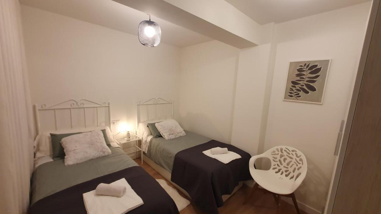 Auditorio Vicele - 2 Hab Y Sofa-Cama - Wifi - Vut-3692-As Oviedo Exterior foto
